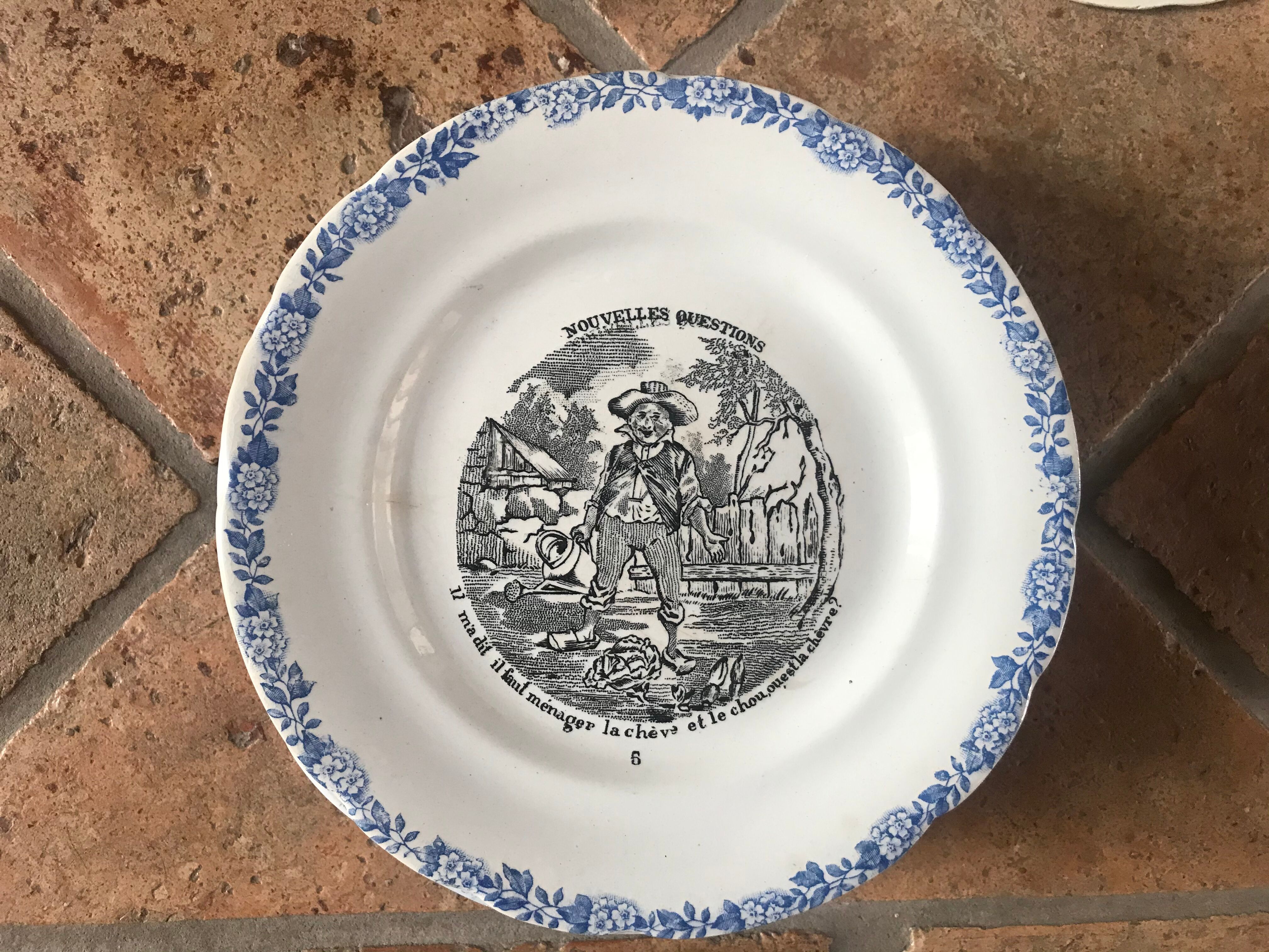 Series of 12 dessert plates