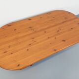 Vintage oval rectangular modernist coffee table in solid pine from the years.
