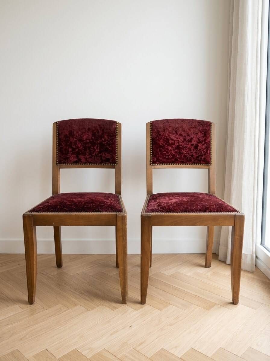 Pair of vintage chairs in wood and burgundy velvet.