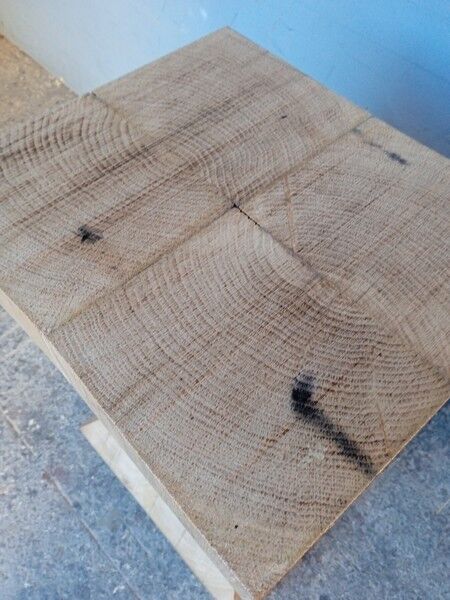 Vintage solid chene diabolo stool