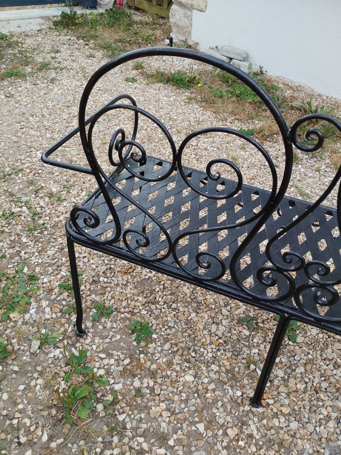 Beau banc de jardin en fer ancien