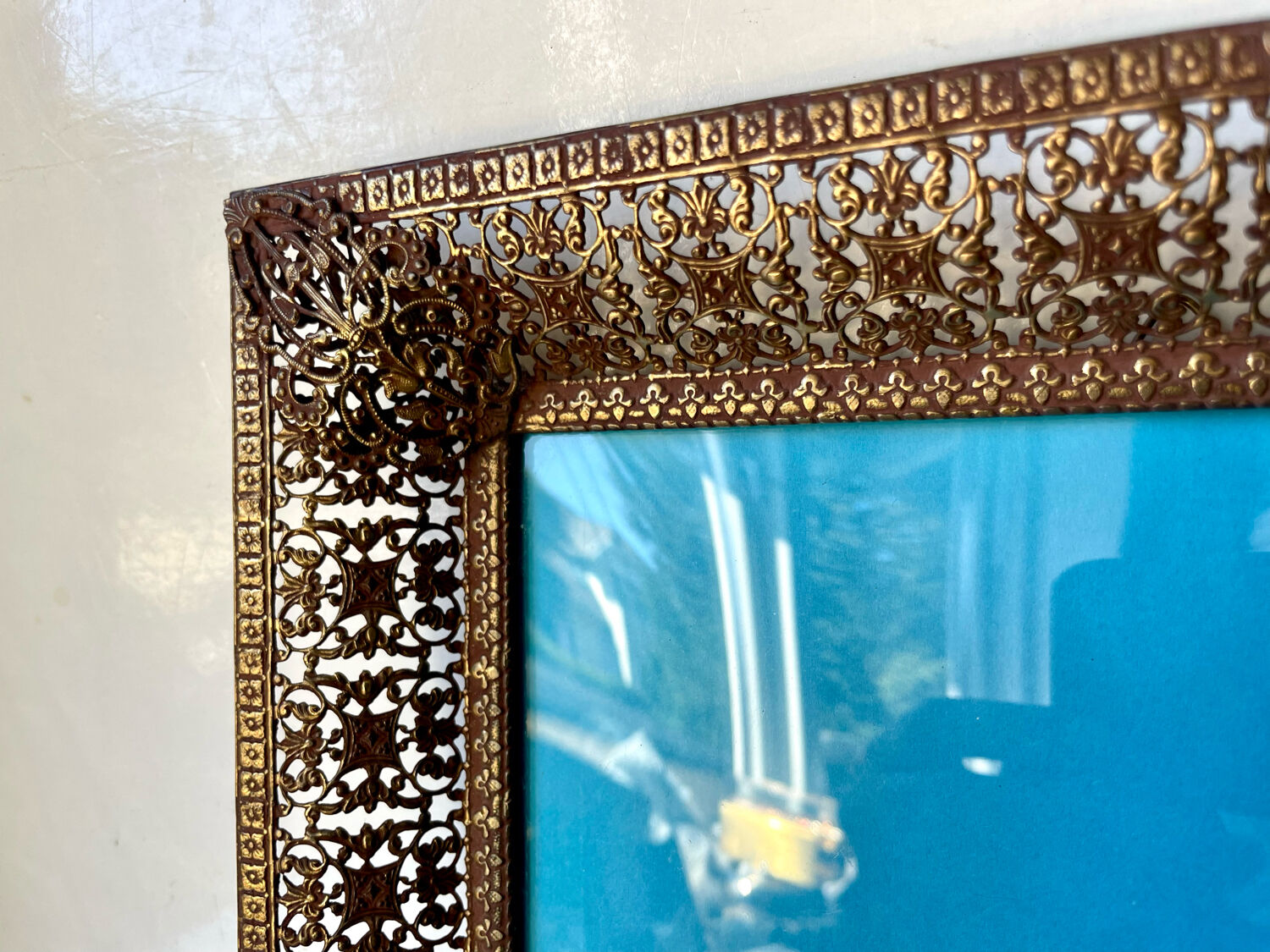 Antique Metal Picture Frame in Baroque style convex glass