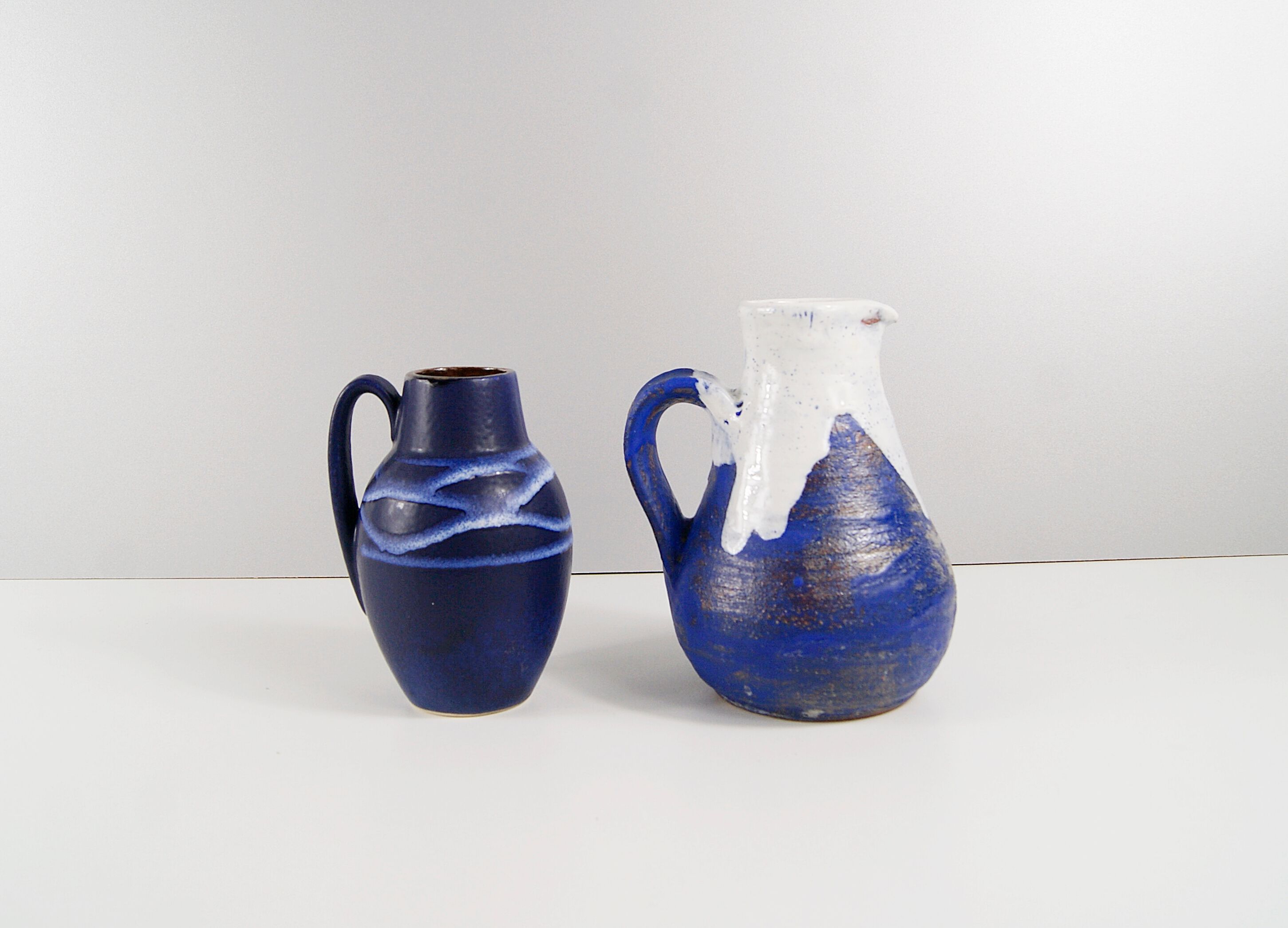 Vases set in blue white