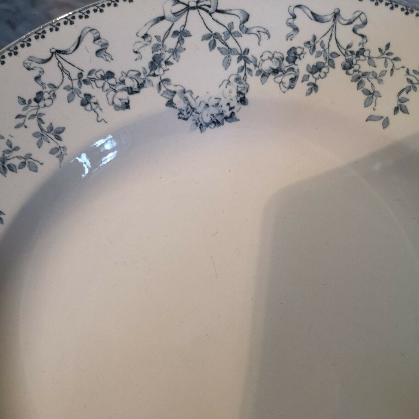 Round dish in Earthenware Sarreguemines Model Mozart