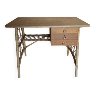 Bureau ancien en rotin