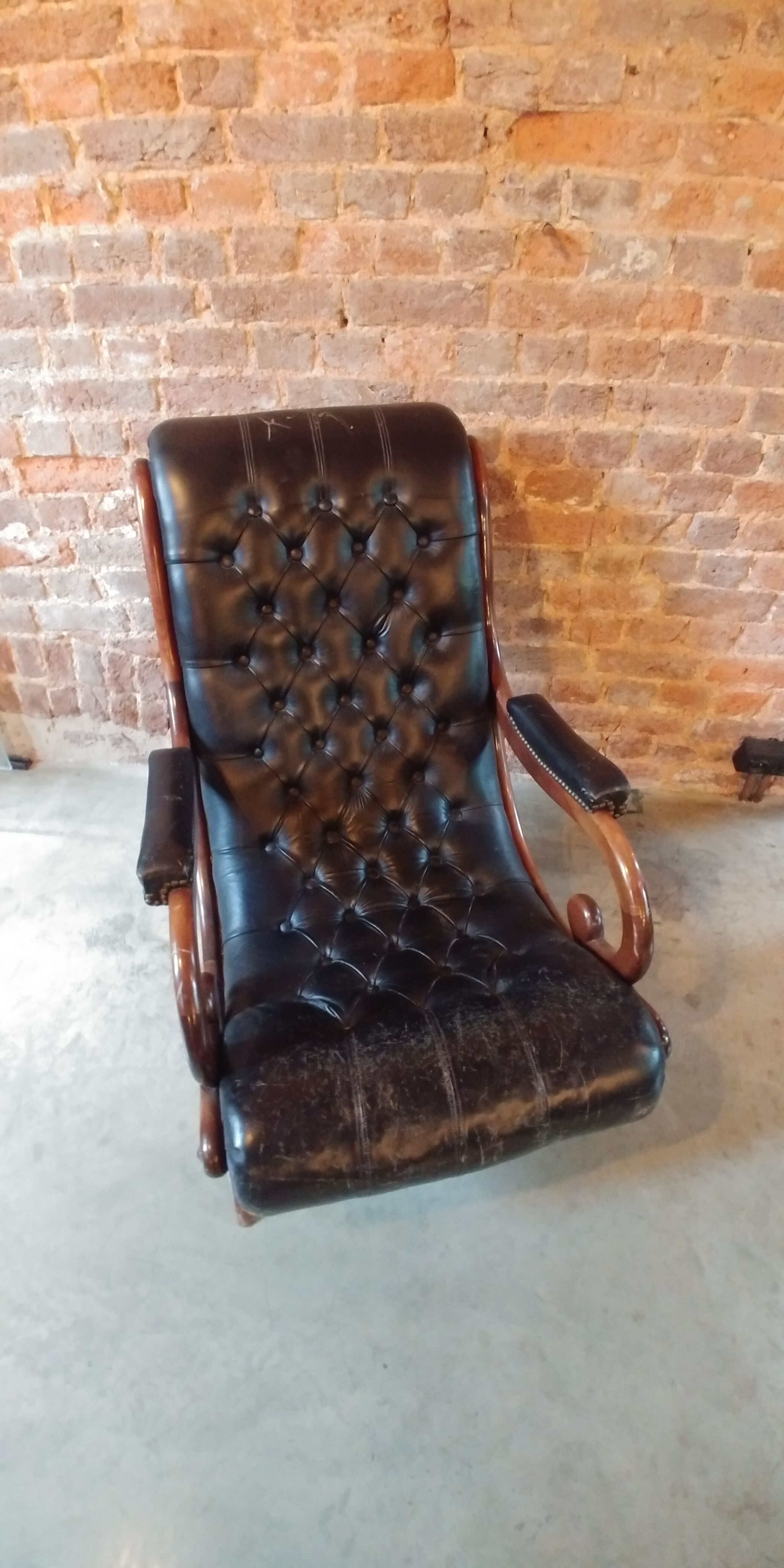 Chesterfield Victoria