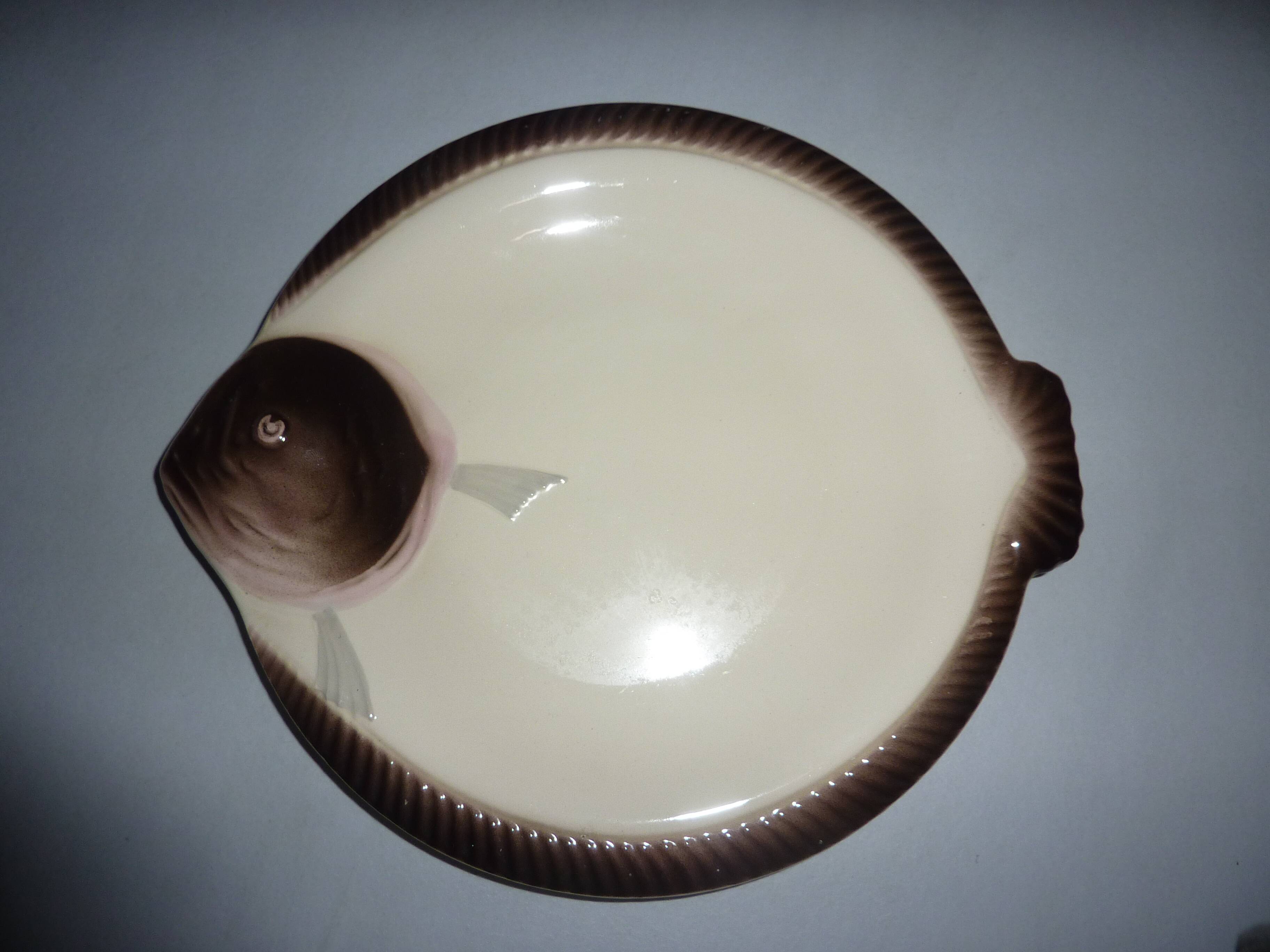 5 hand-decorated Longwy fish plates