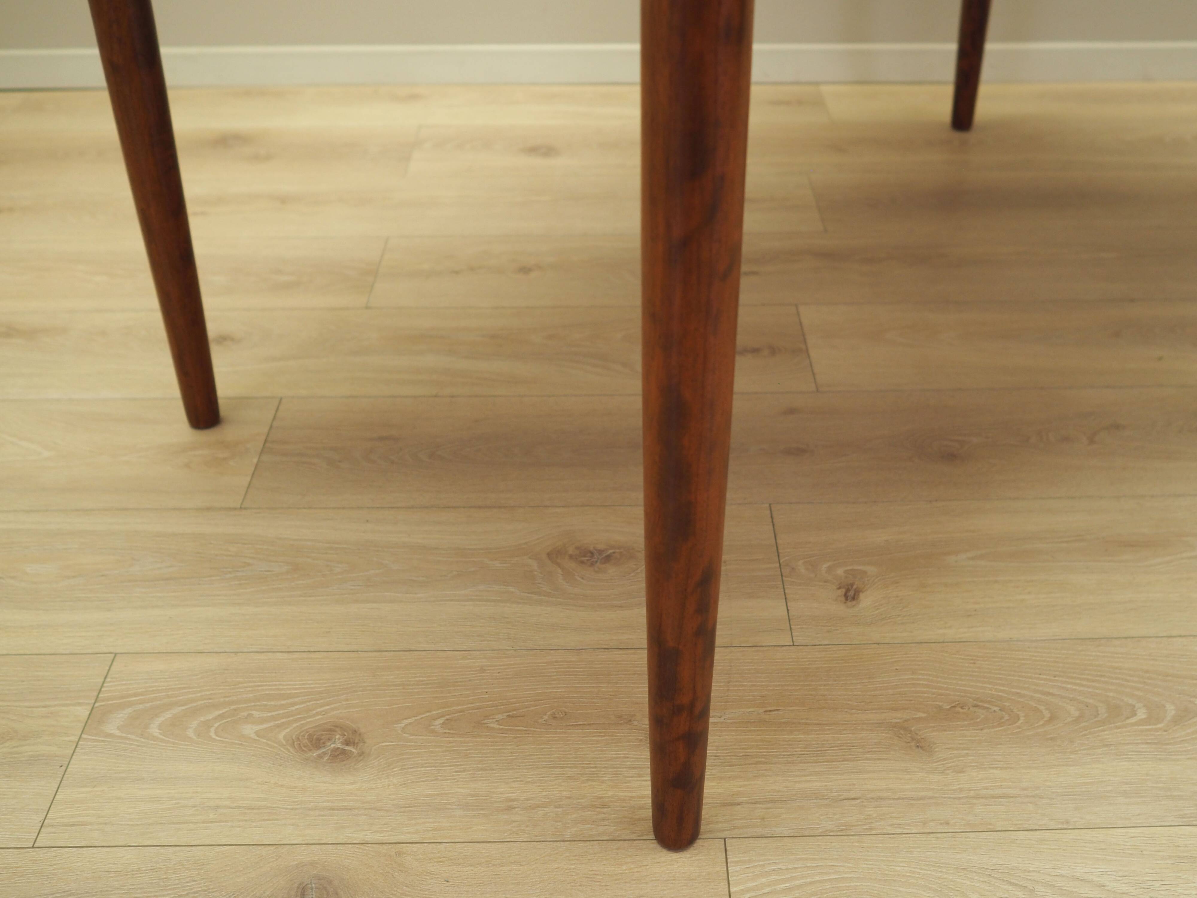 Table en palissandre, design danois, années 1970, production : Danemark