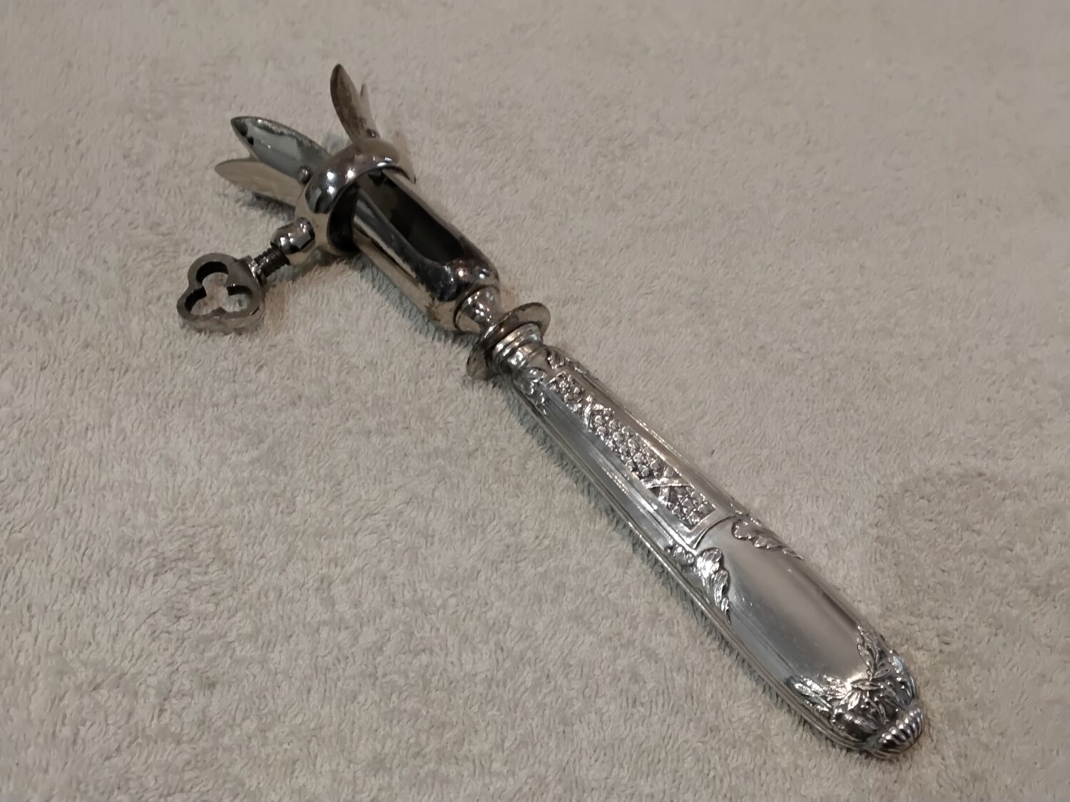 Some silver 950 Minerva style Louis XVI handles 19.8cm