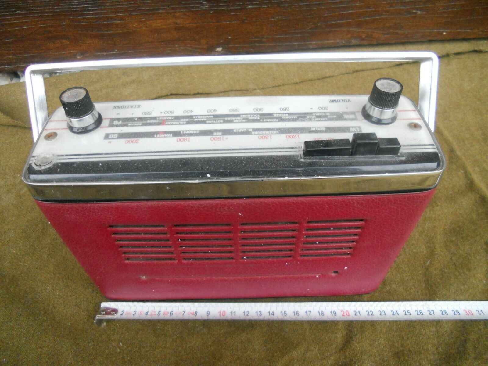 Radio sonolor former attic popular art