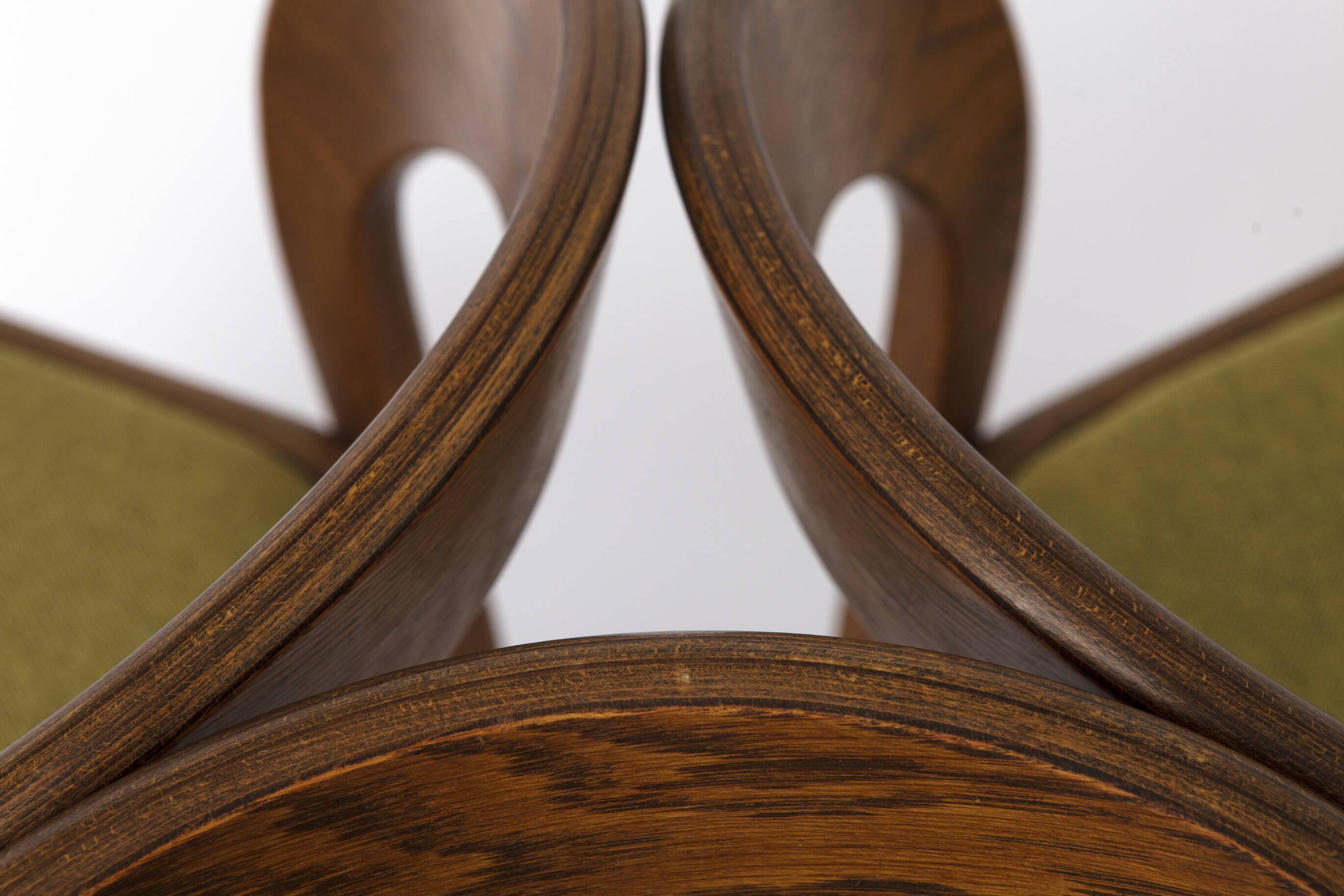 Set of 6 Mid Century Dining Chairs, Baumann Gondola Chairs 1970s, Oak Wood