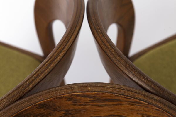 Ensemble de 6 chaises de salle à manger Mid Century, chaises Gondola Baumann des années 1970, en bois de chêne.