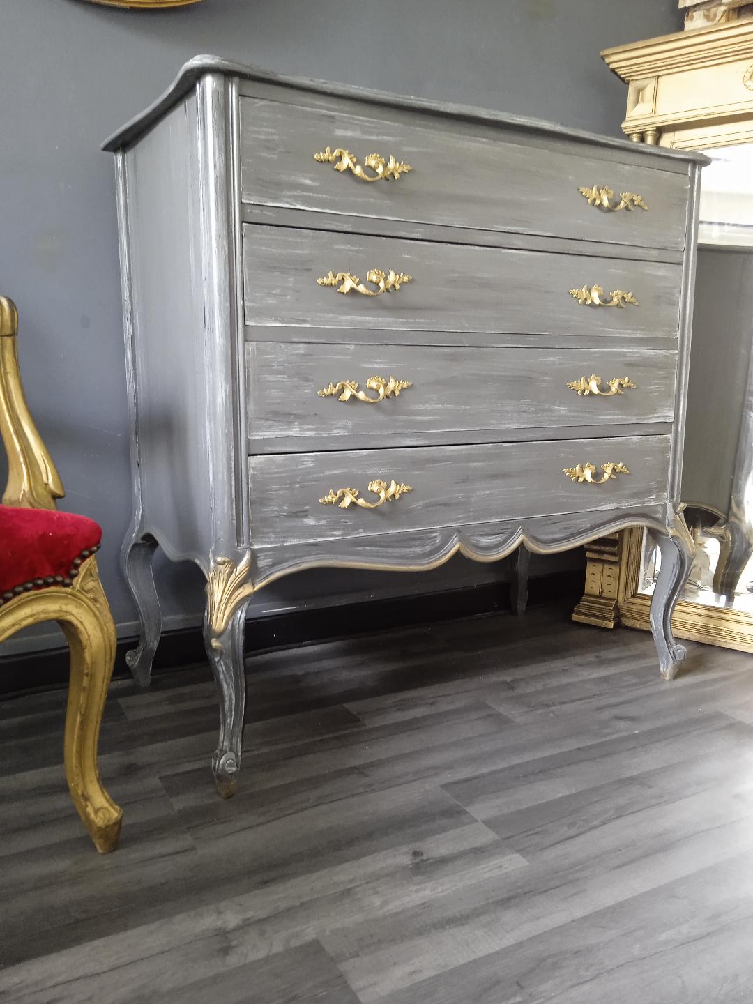 Patinated chest of drawers Louis XV style