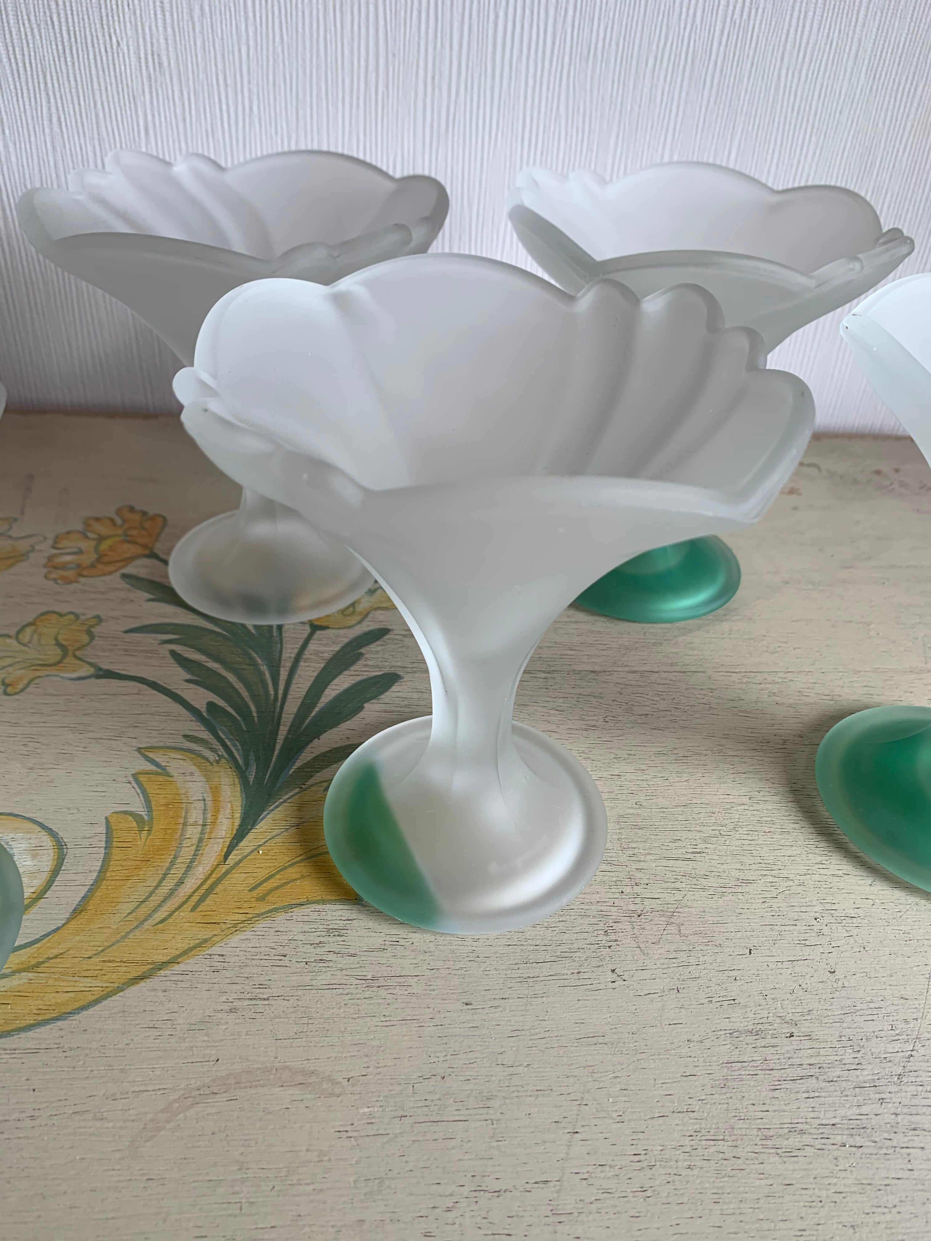 Set of 6 Art Deco dessert bowls in frosted glass with a gradient stem.