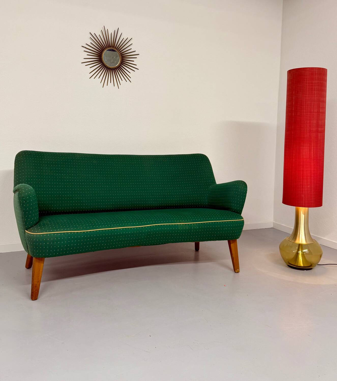 Ancien canapé haricot cocktail vert vintage design des années 50