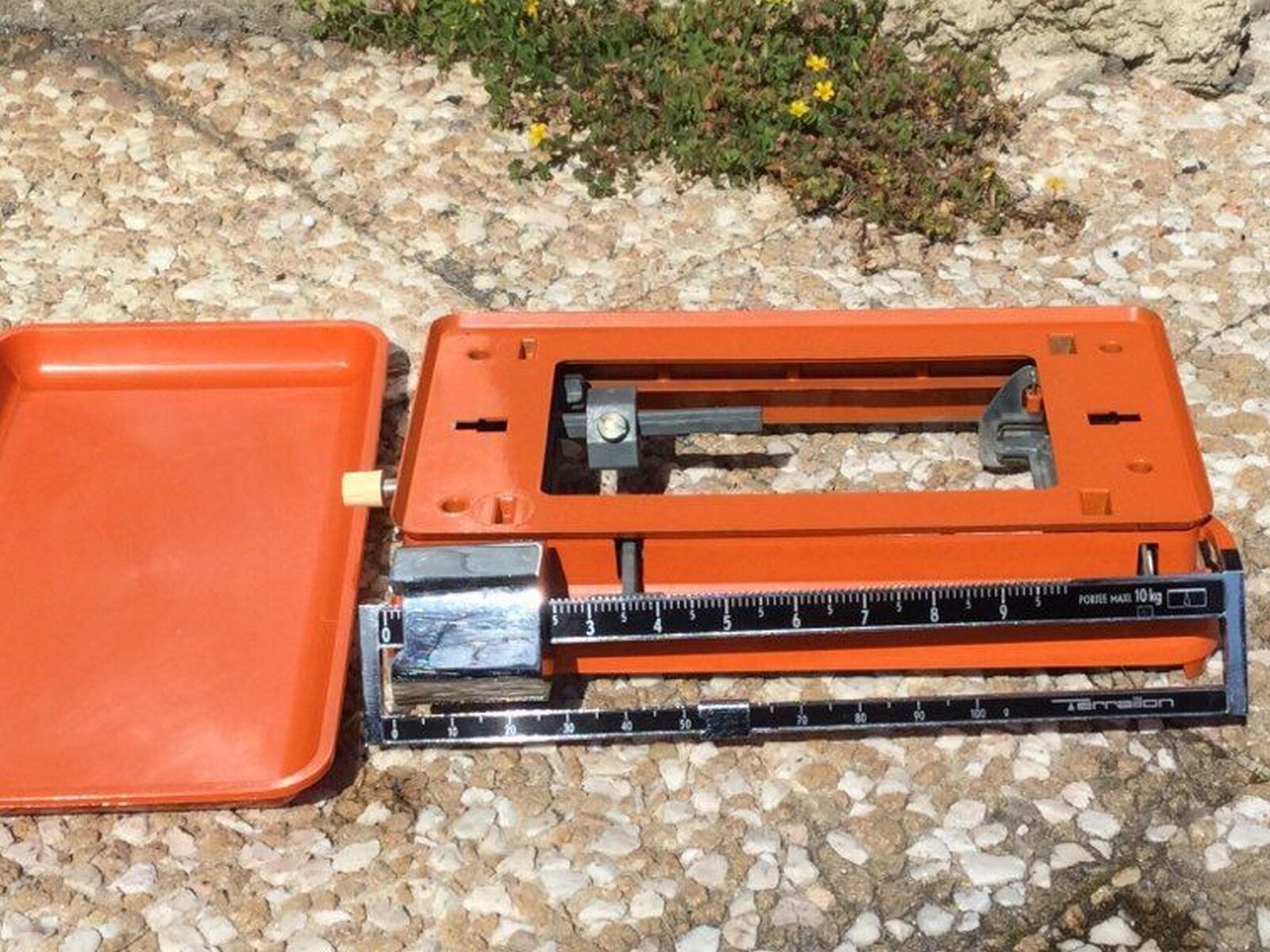 Orange household slider scale terraillon vintage from the 70