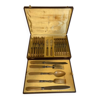 Complete box of cutting table cutlery, Art Deco ferrules, bakelite handles, stainless steel blades