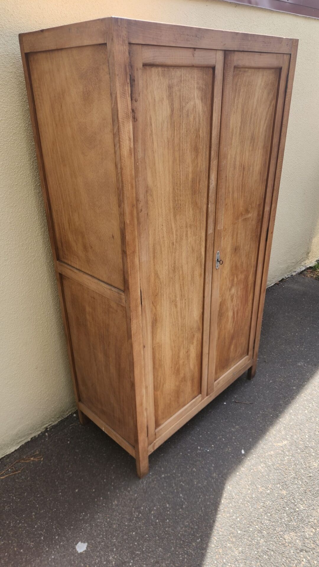 Armoire parisienne 2 portes décapee 1950
