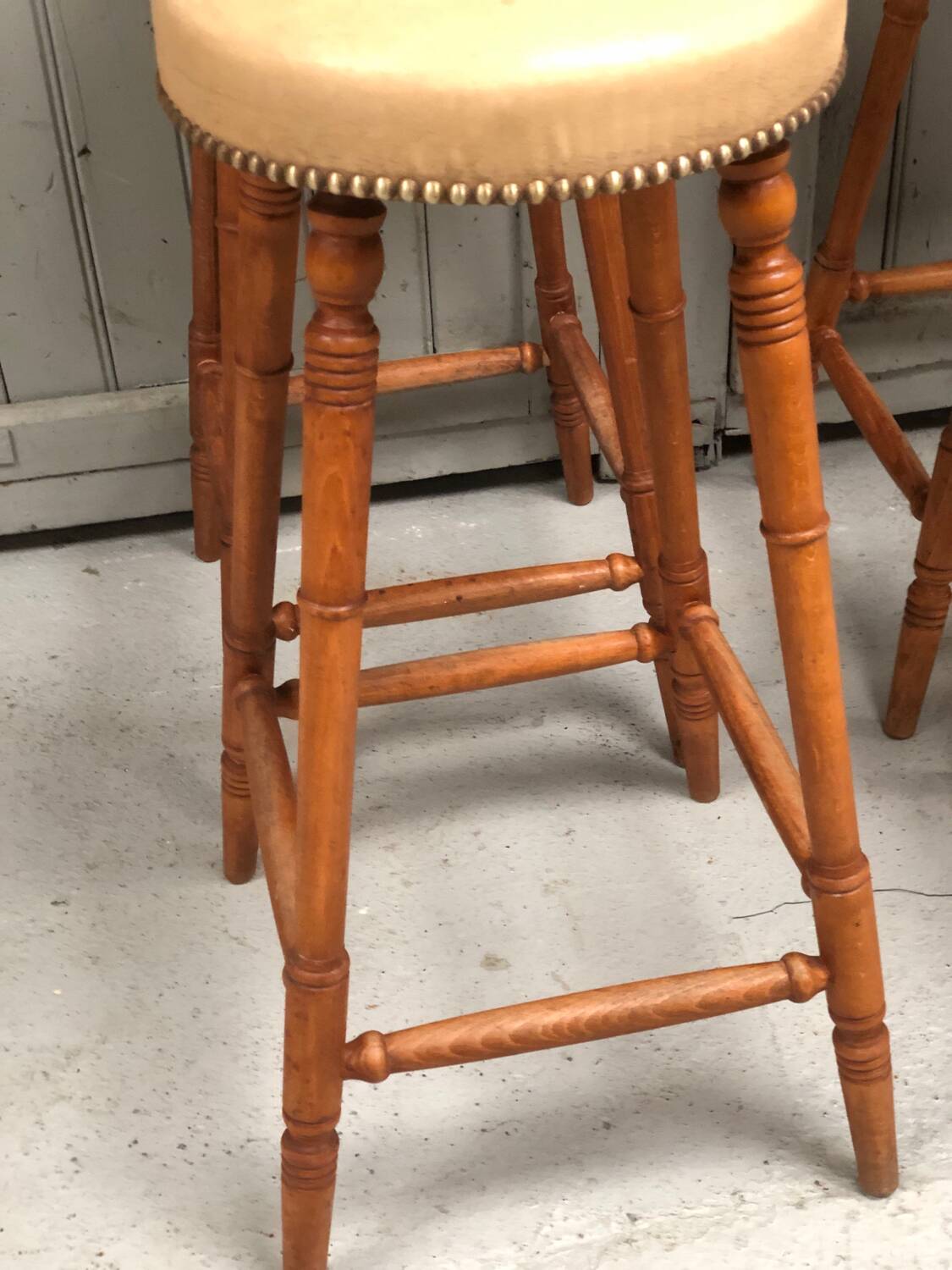 Tabourets de bar bistrot en chêne et cuir