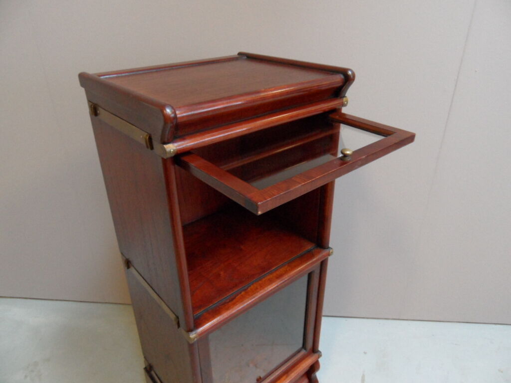 Vintage Globe Wernicke mahogany  bookcase