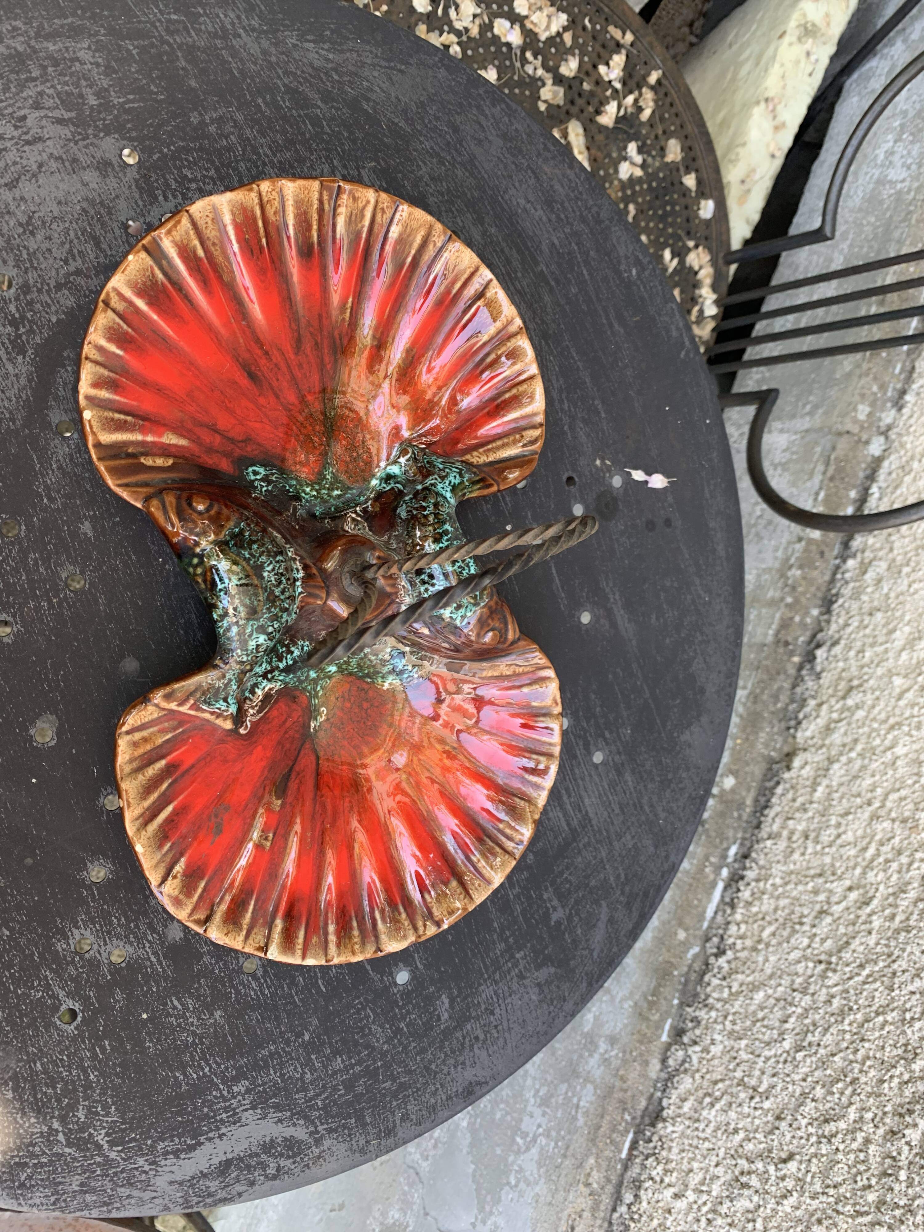 Servant in the shape of an enamelled ceramic shell and forged iron in vintage Vallauris style