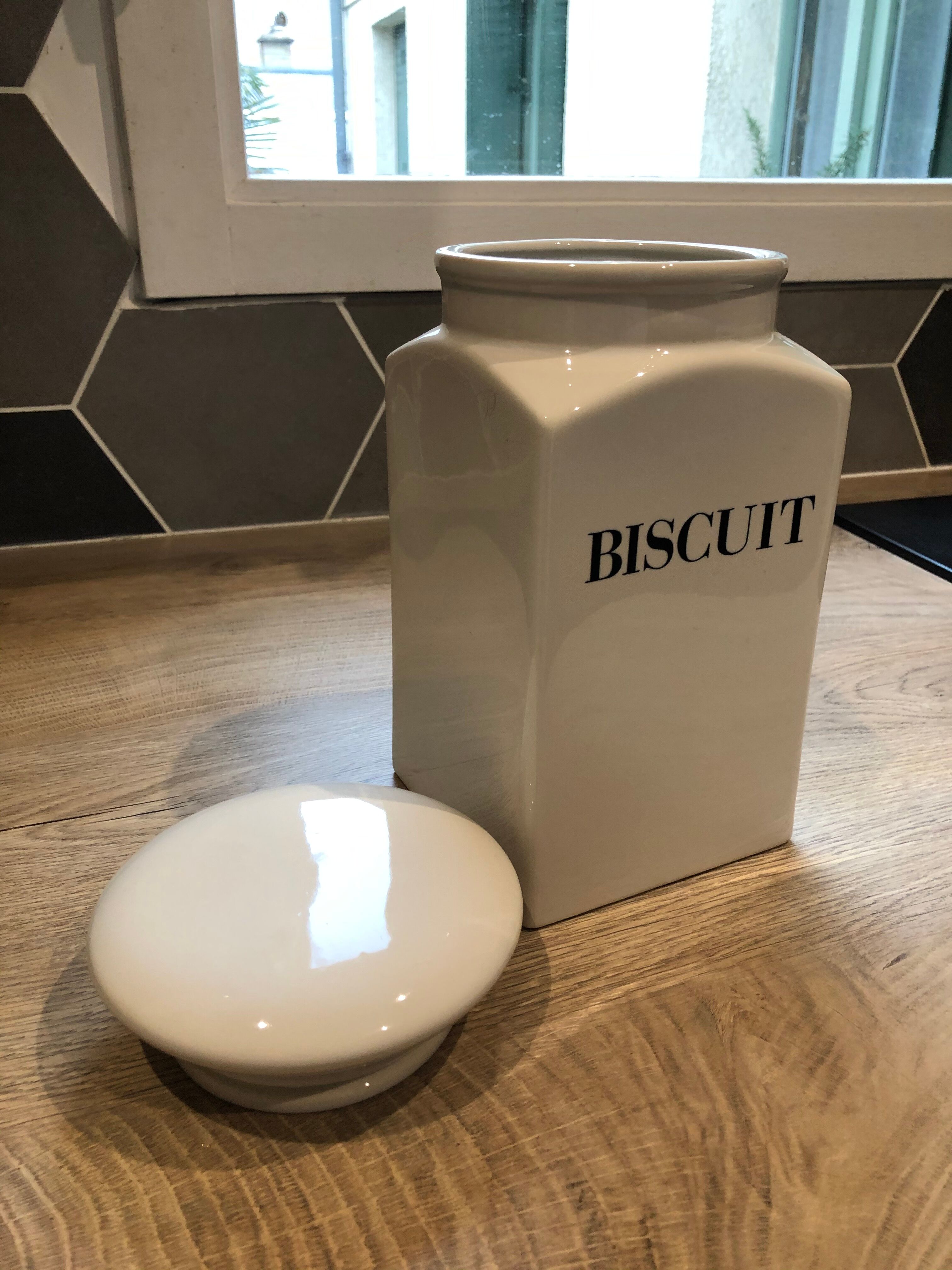 Cookie pot - Habitat Brand