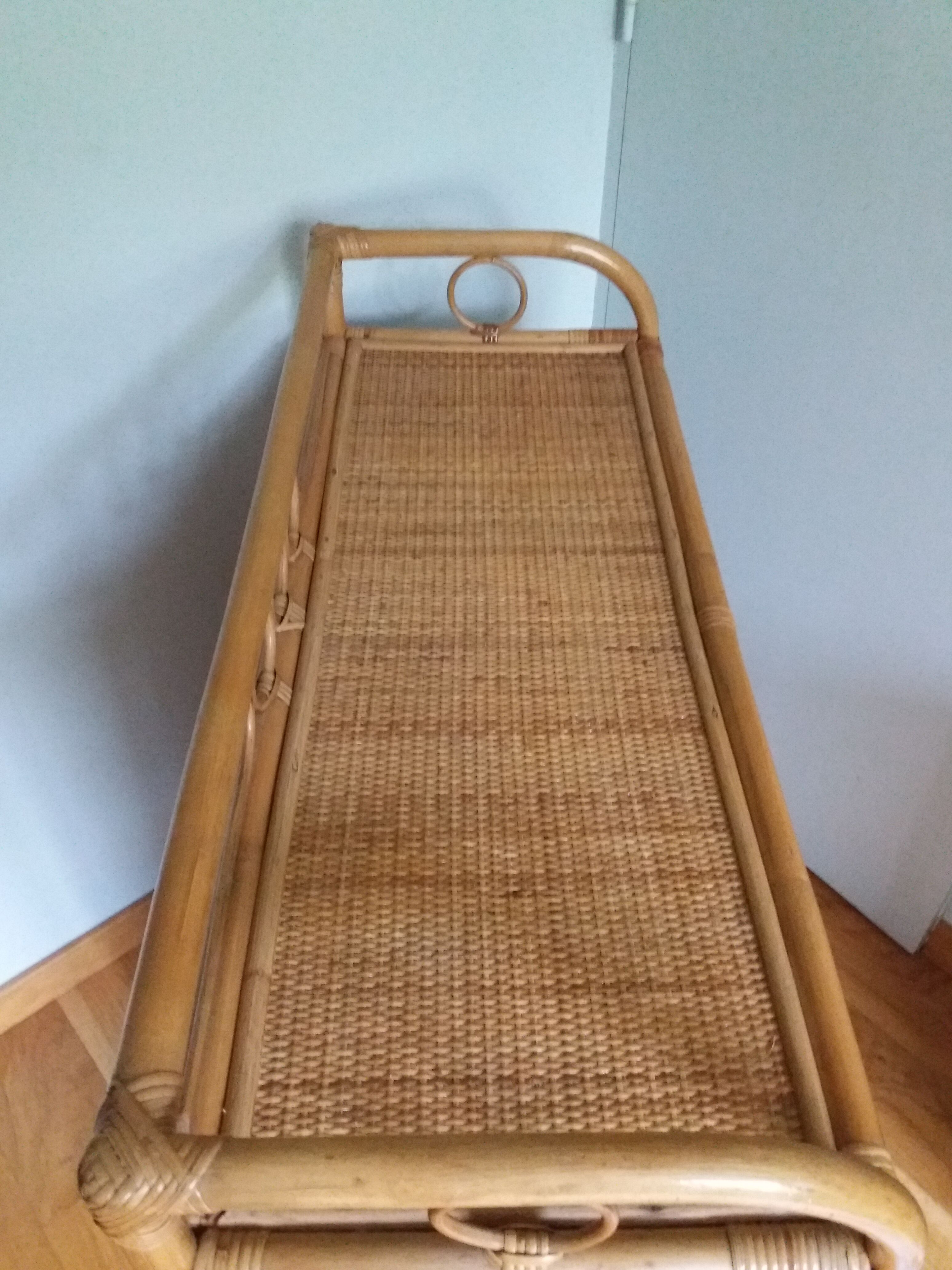 Chest of drawers in wicker and rattan