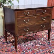 Commode anglaise en acajou et chêne, début XXème