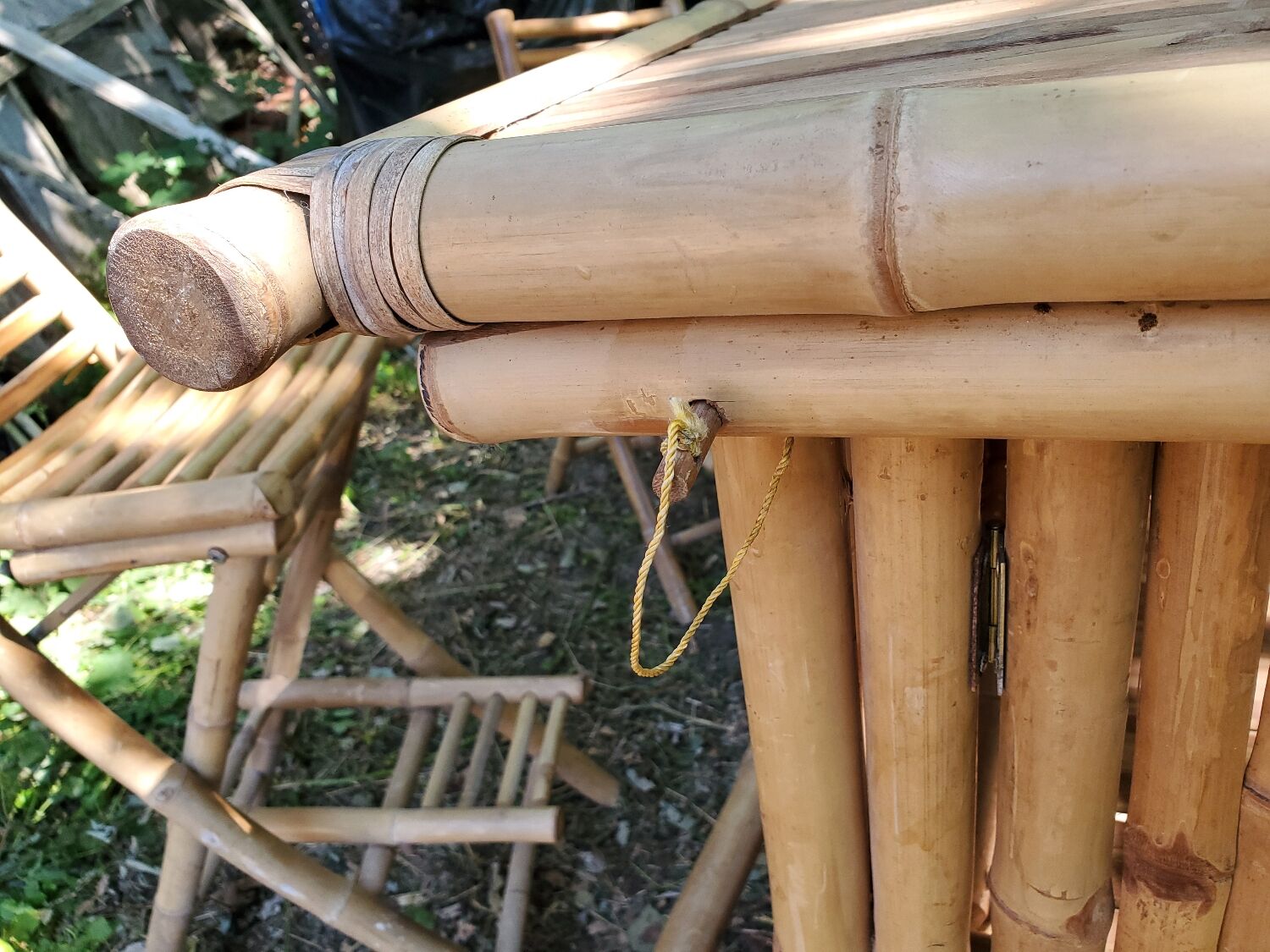 Bamboo bar and 2 vintage stools