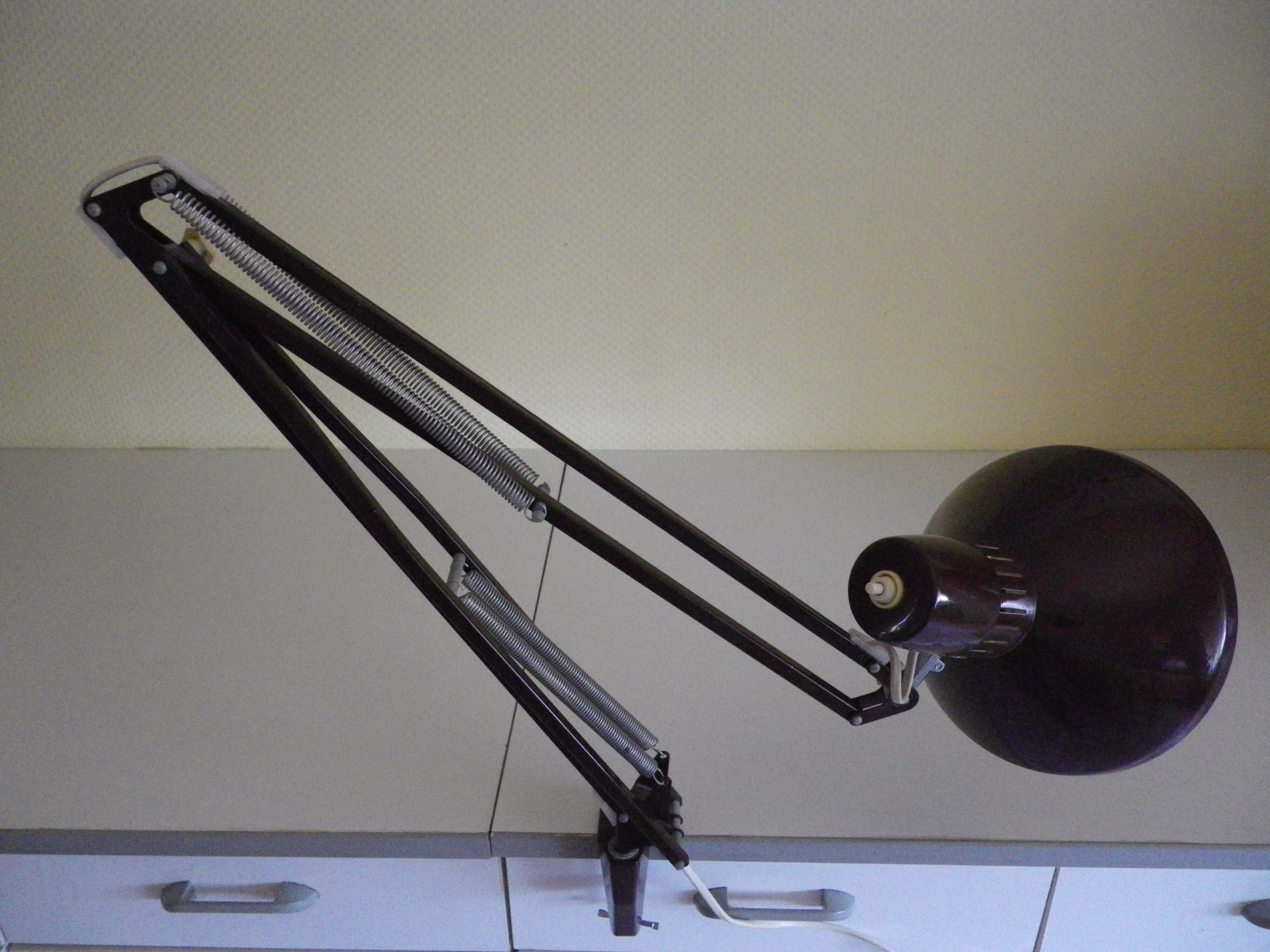 Lamp architect with lampshade in enamelled plate and 2 articulated arms brand ledu