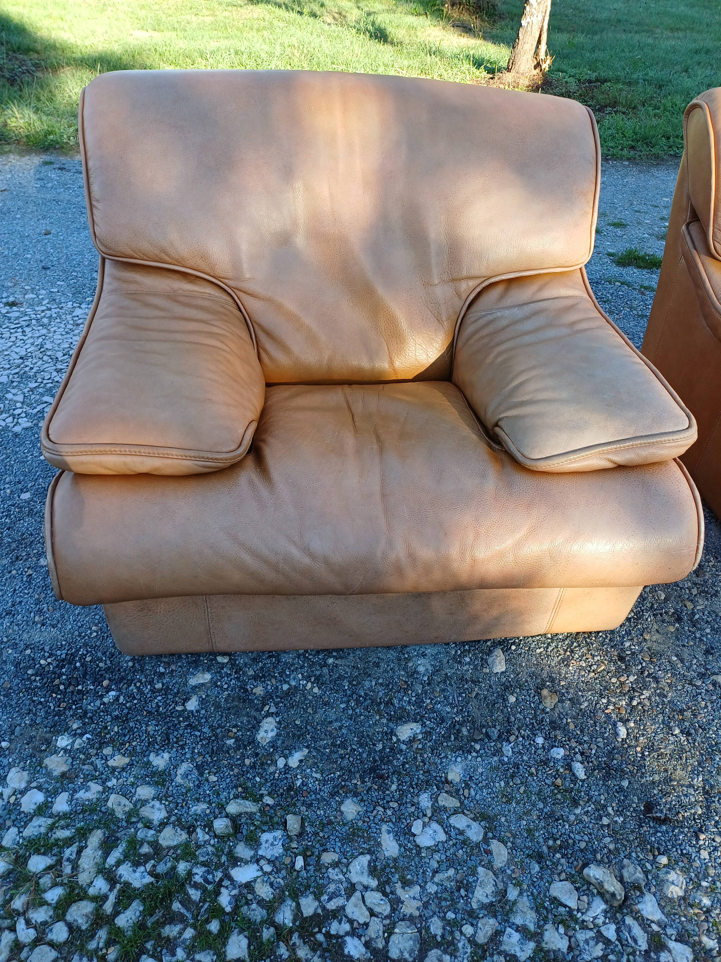 Paire de Fauteuils Vintage en Skai Marron Clair