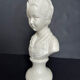 Buste de jeune fille en plâtre