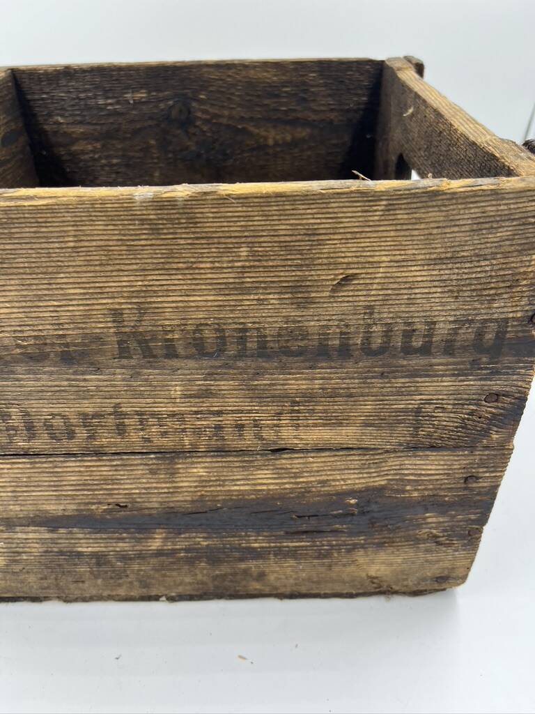 Kronembourg wooden locker