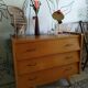 Commode vintage plaquée chêne
