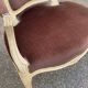 Fauteuil cabriolet Louis XV en bois massif beige et tissu velours