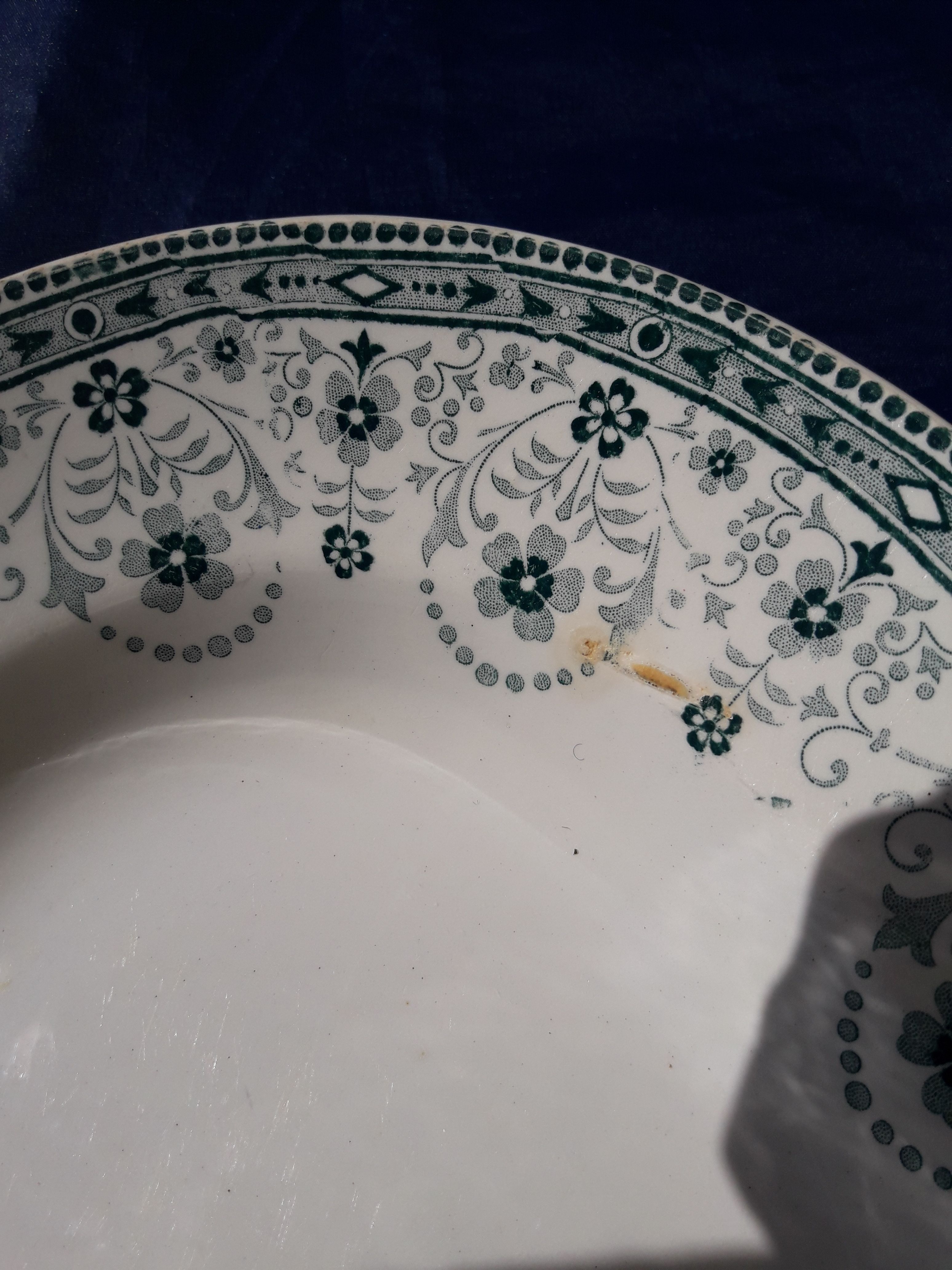 Oval plate in st. Amand earthenware and Hamage Iron Earth model Marceau L 33.5 cm
