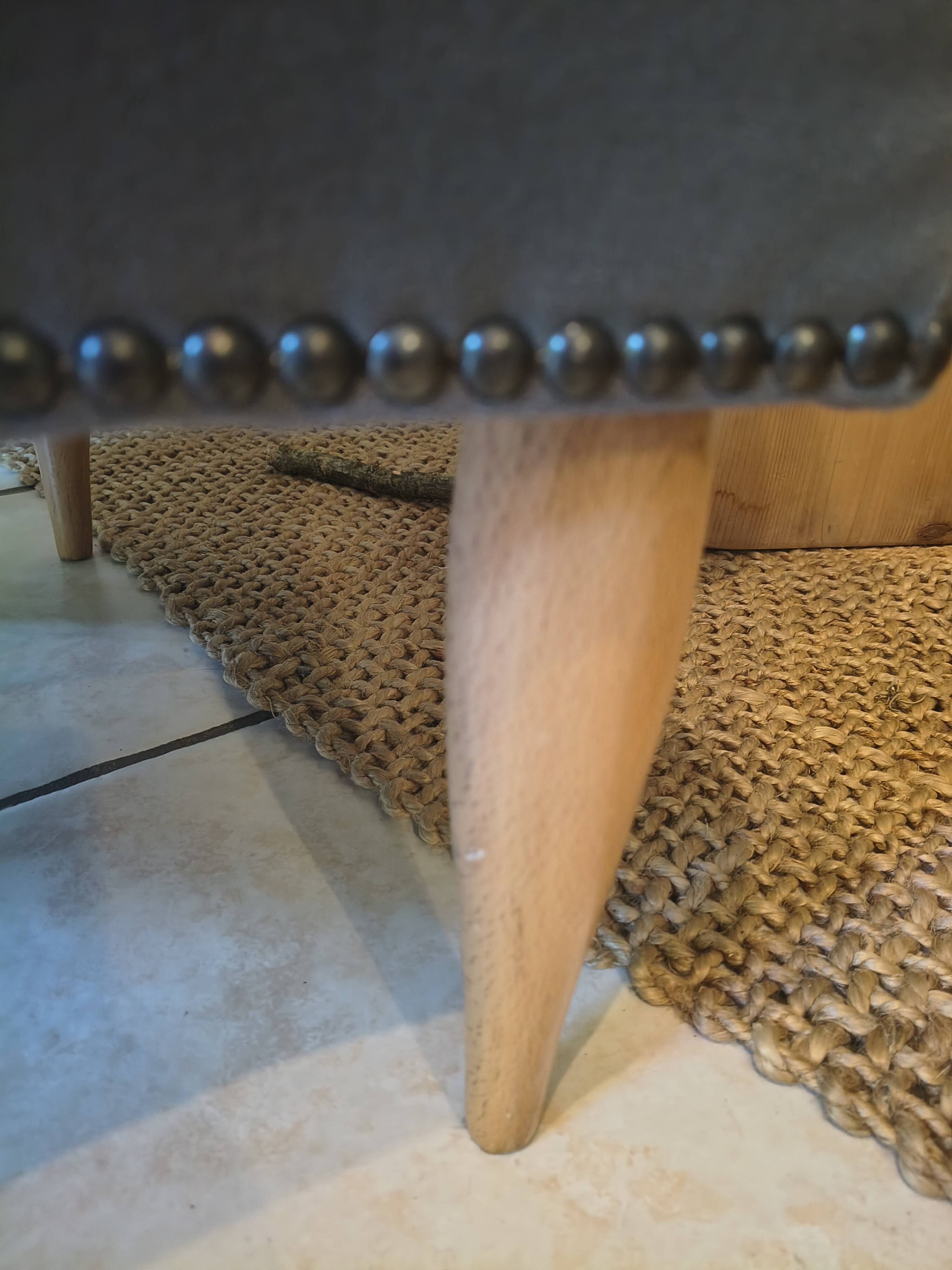 Toad chair