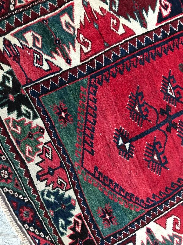 Carpet vintage Turkish Anatolian Konya done hand 120 X 145 CM