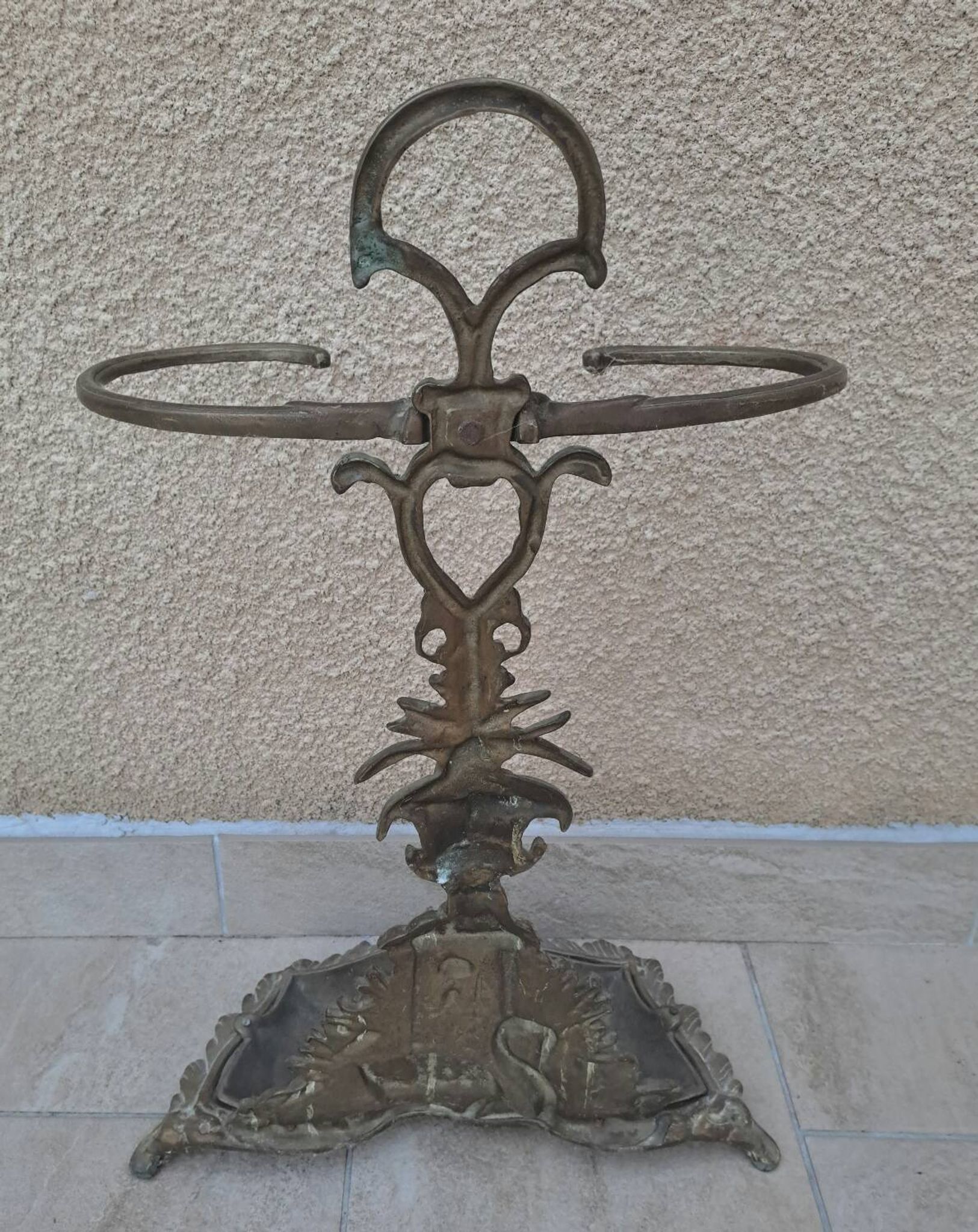 Bronze and brass umbrella stand decorated with a swan