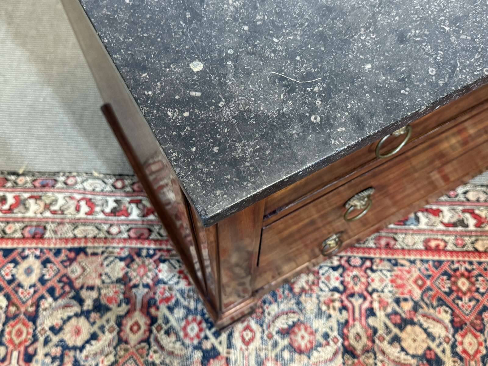 Commode Empire en acajou et dessus marbre XIXème