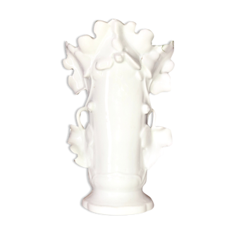 Porcelain vase decorated with vine leaves