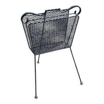 Porte revue en métal perforé des années 60