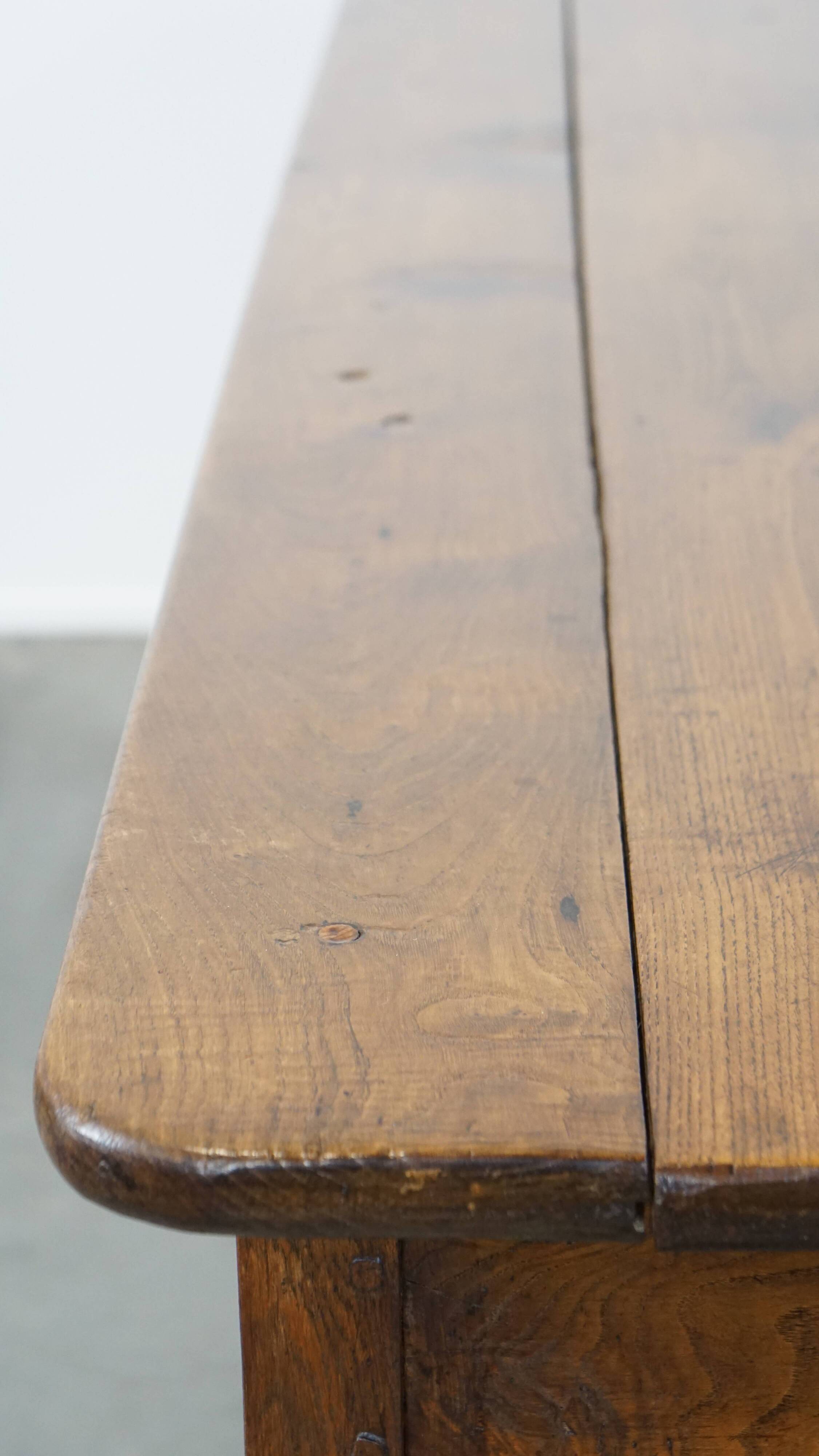 18th-Century Antique Dining Table in Oak with 2 Drawers