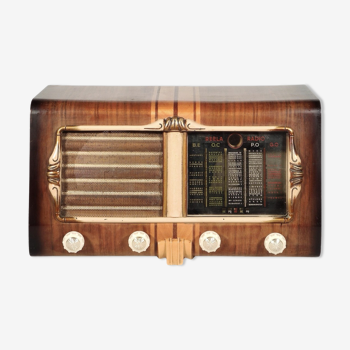 Vintage Bluetooth Radio: Reela – Hurricane of 1952