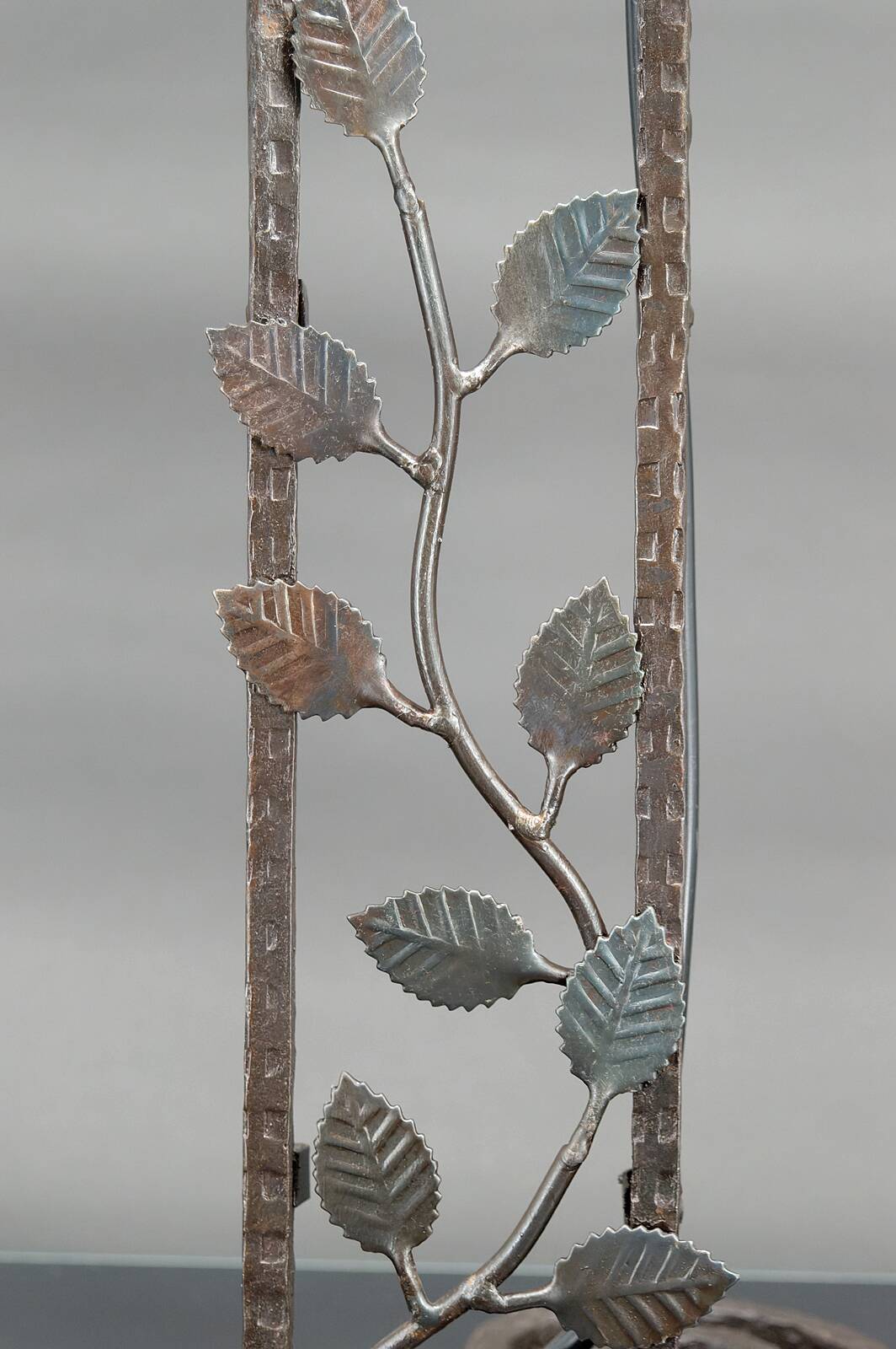Two-headed wrought iron lamp by Muller, Art Deco, France, Circa 1920
