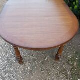 Table and 4 chairs + extension