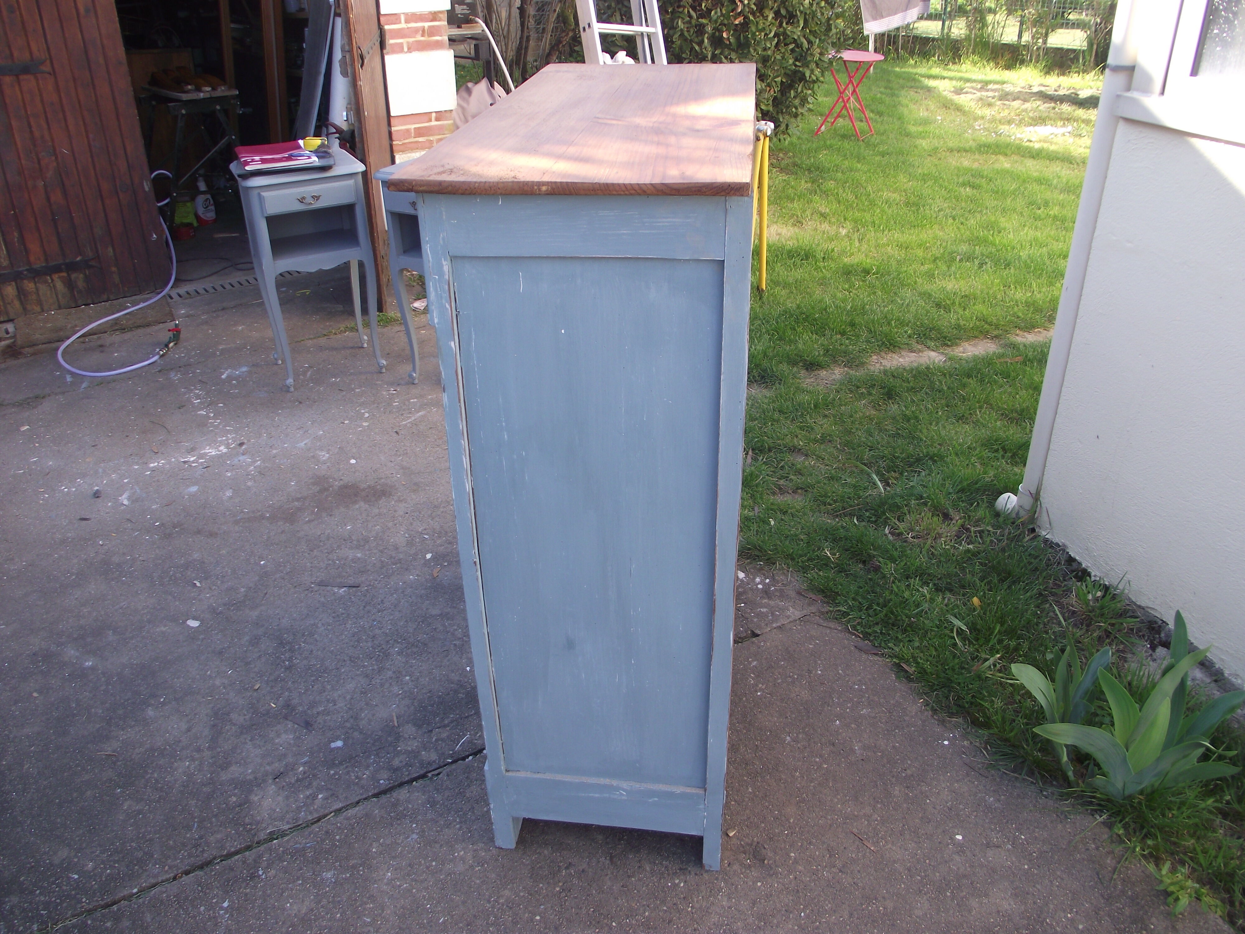 Blue-grey skated parisian buffet