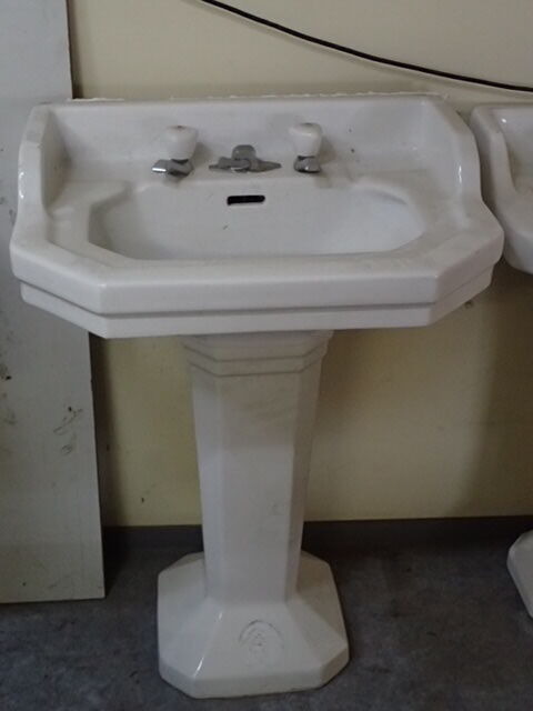 White sink
