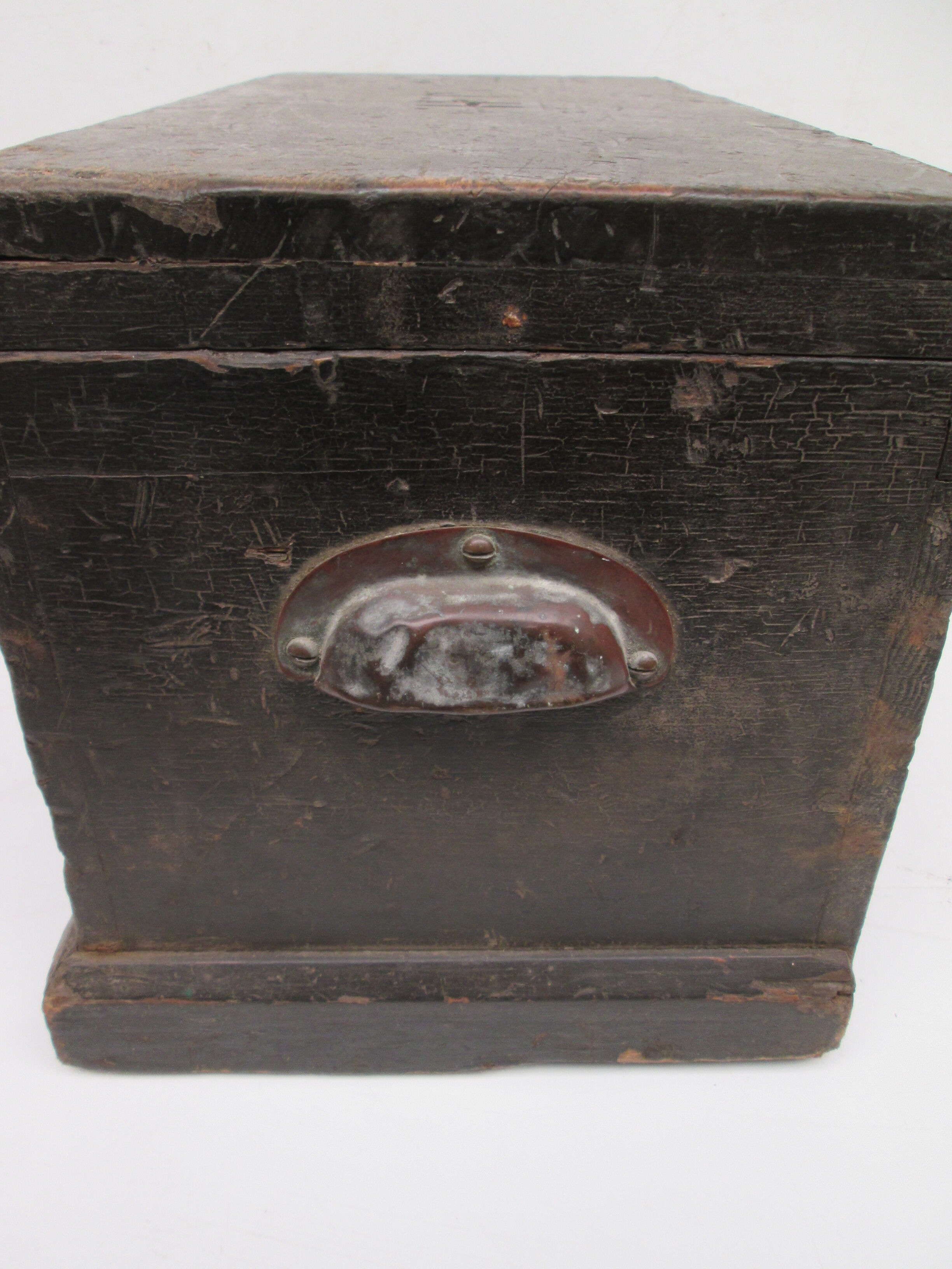 small chest in English pine.