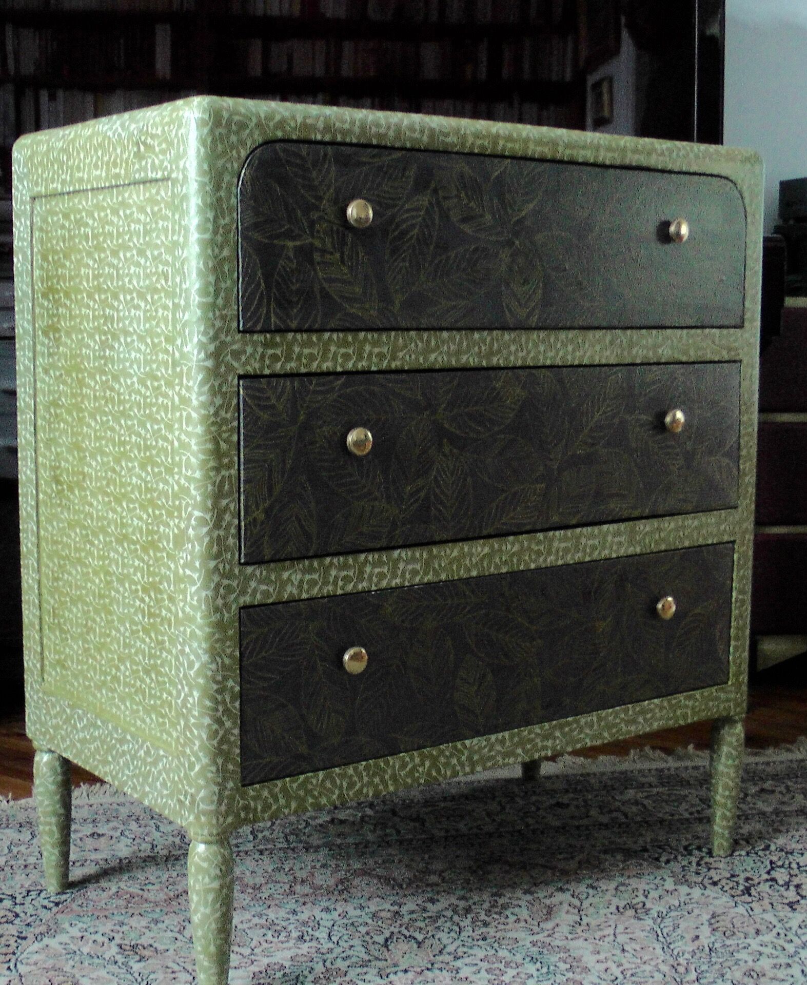 Wooden dresser 3 drawers